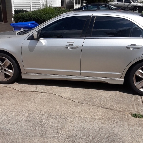 Car - Picture 1 of 3